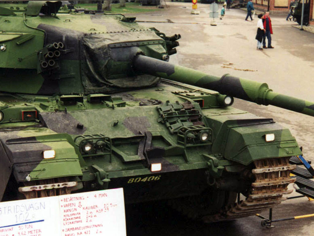 STRV-102R_01